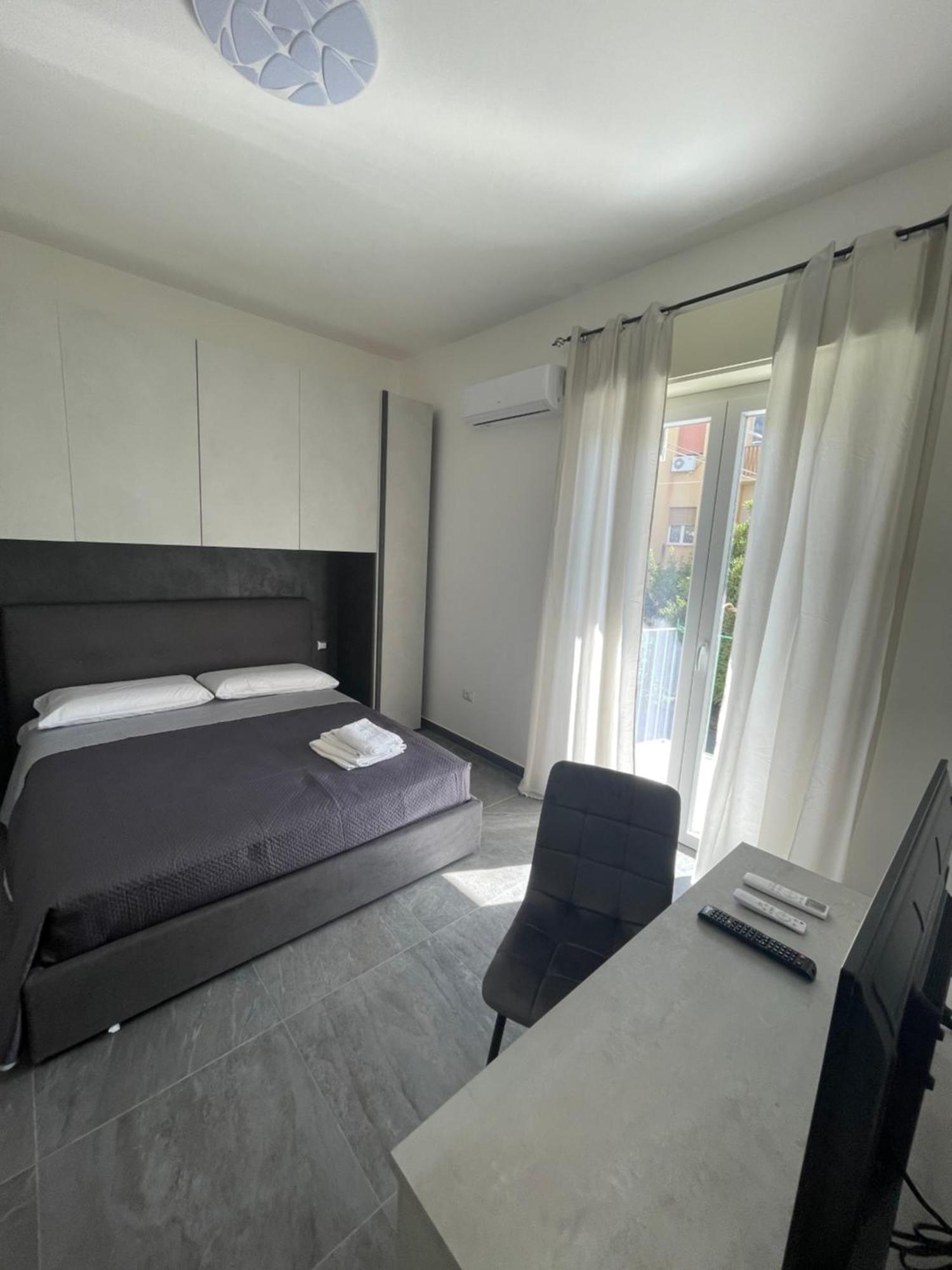 Leos Rooms Кальтаниссетта Экстерьер фото